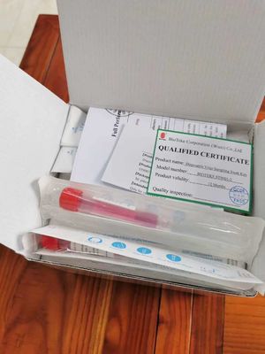la collection de la prise de sang 10ml met l'essai en bouteille de grippe de virus