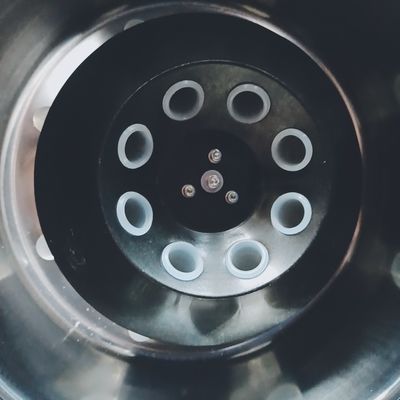Rotor hermétique d'angle de laboratoire médical de sécurité biologique à faible bruit de centrifugeuse