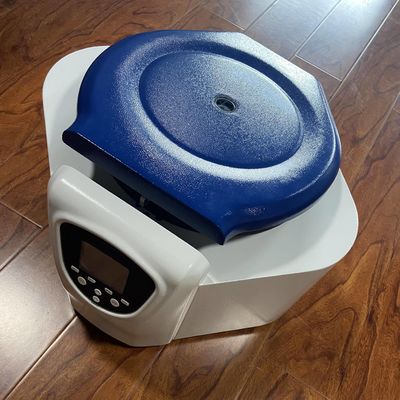 Centrifugeuse à vitesse réduite de l'université 4000rpm d'hôpital de laboratoire facile à utiliser