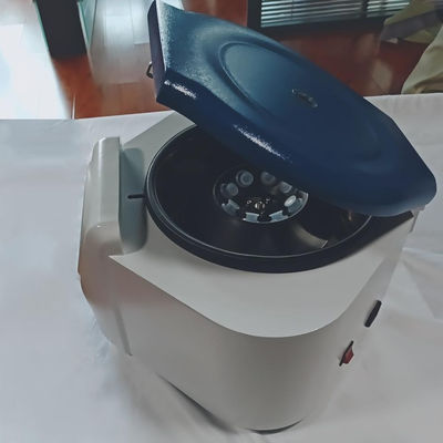 Atténuant la sécurité à faible bruit de petite centrifugeuse de Benchtop multilingue